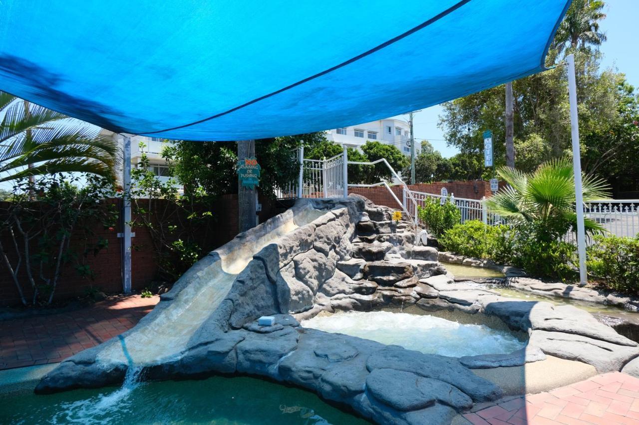 Sapphire Palms Motel Entrance Exterior photo