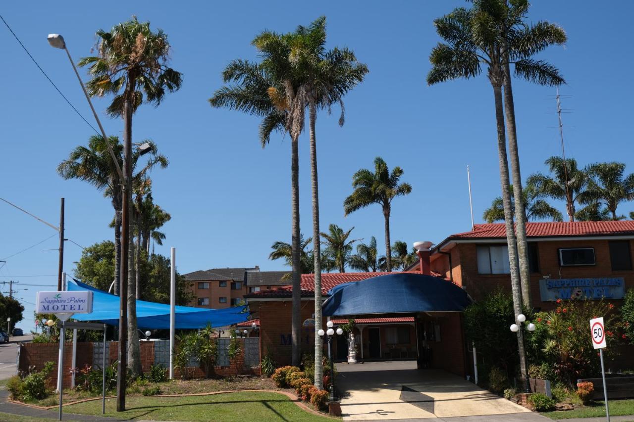 Sapphire Palms Motel Entrance Exterior photo