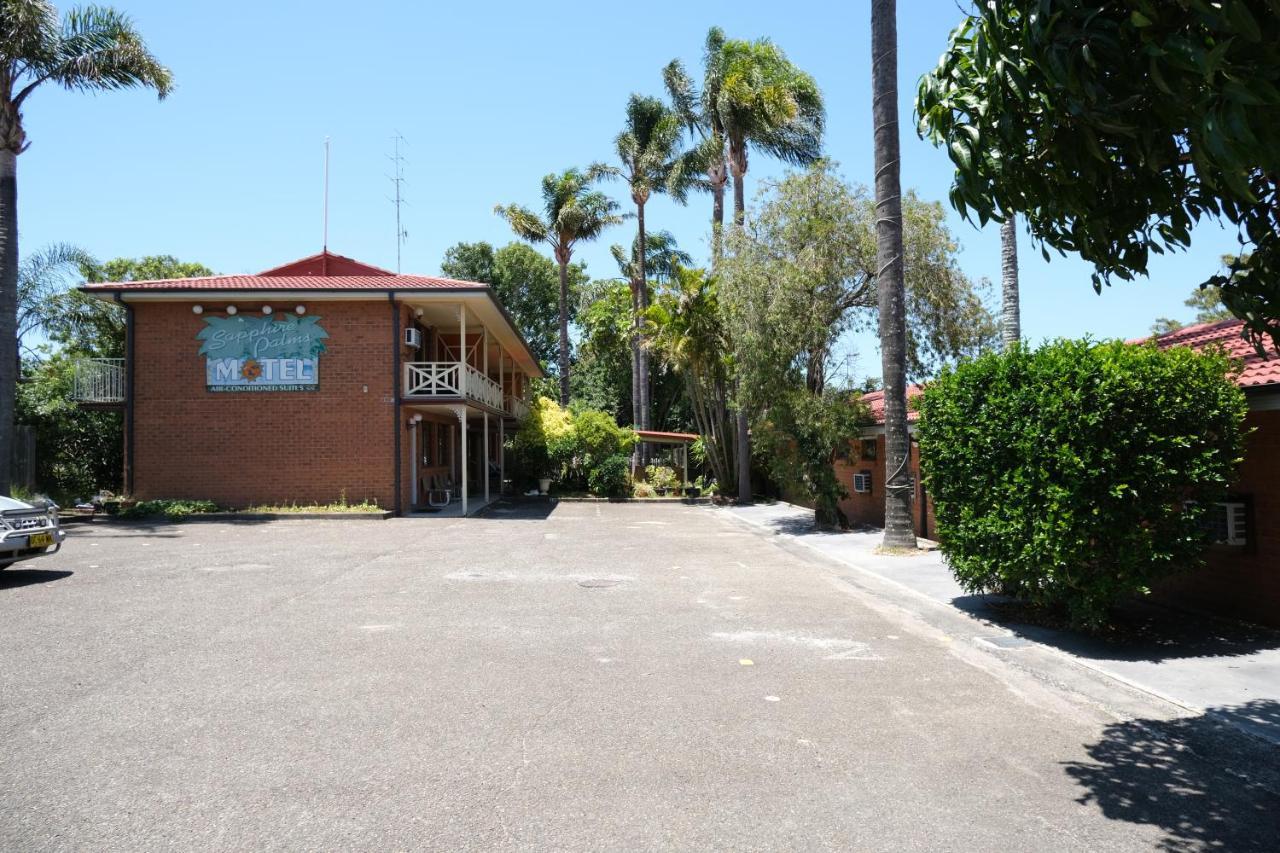 Sapphire Palms Motel Entrance Exterior photo