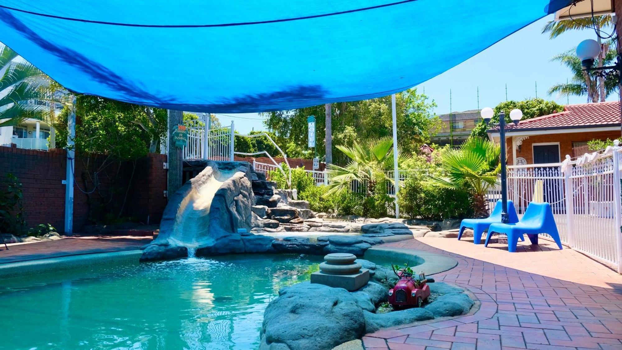Sapphire Palms Motel Entrance Exterior photo
